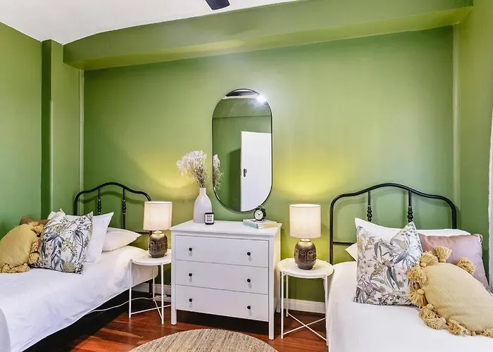 Vintage 2Br Cbd Apartment W/River View
